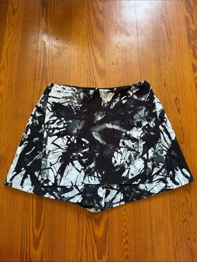 Askari Black & White Abstract Foldover Skort